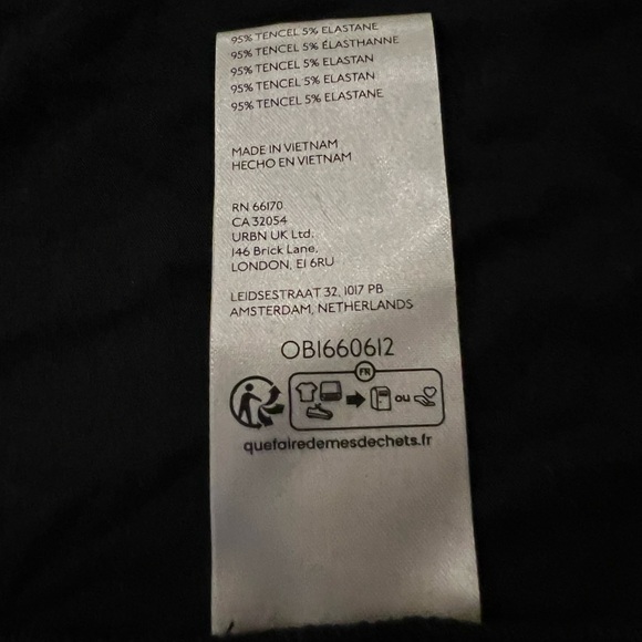 NWT FREE PEOPLE Care FP Serenade Tee / Black Size XS - Picture 12 of 12